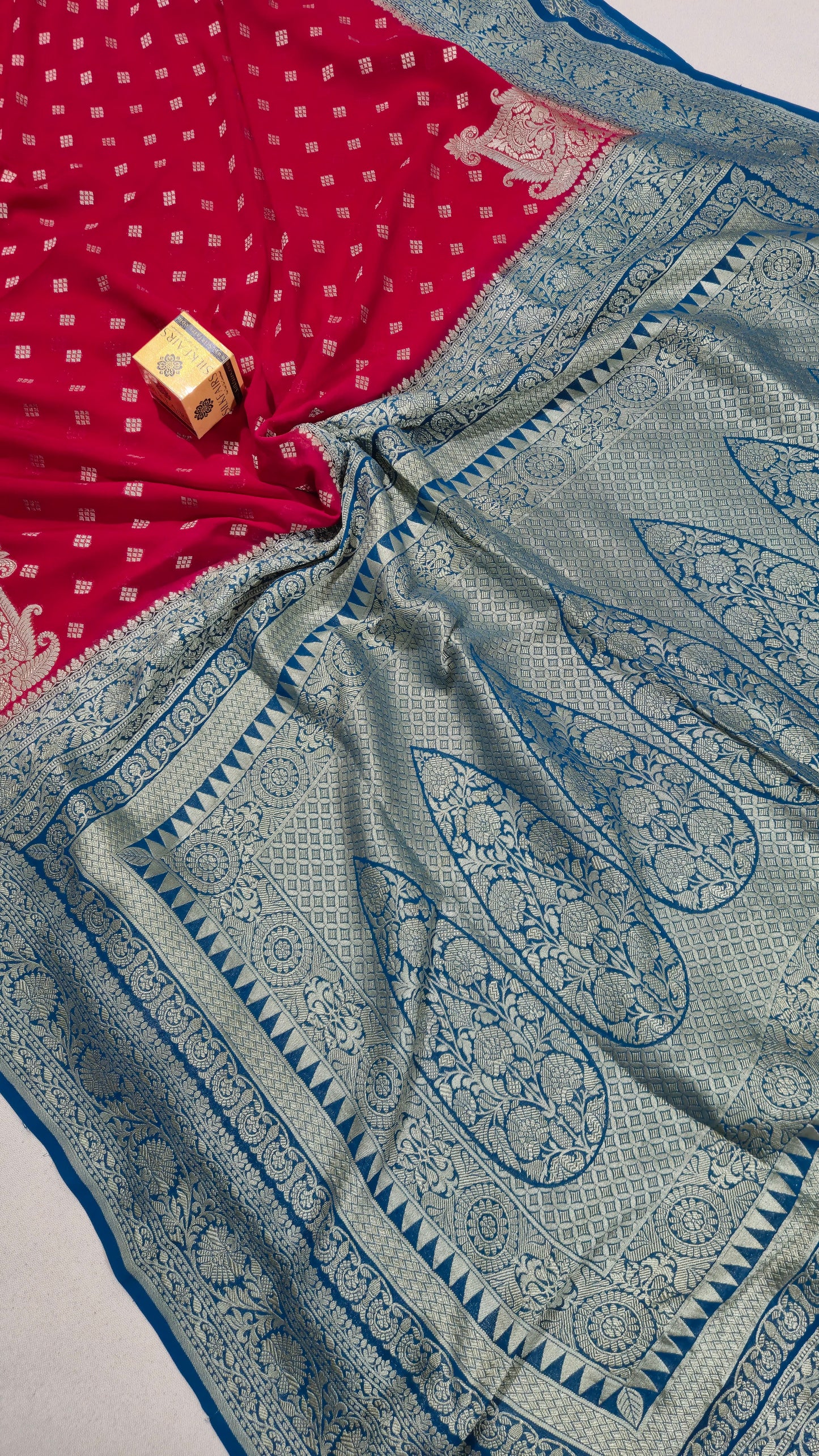 Khaddi Georgette Handloom Banarasi Saree